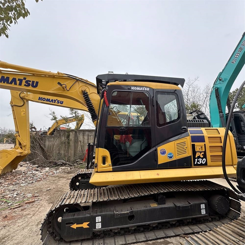 Komatsu PC 130-7 - Ekskavator perayap: gambar 2 Komatsu PC 130-7 - Ekskavator perayap: gambar 2