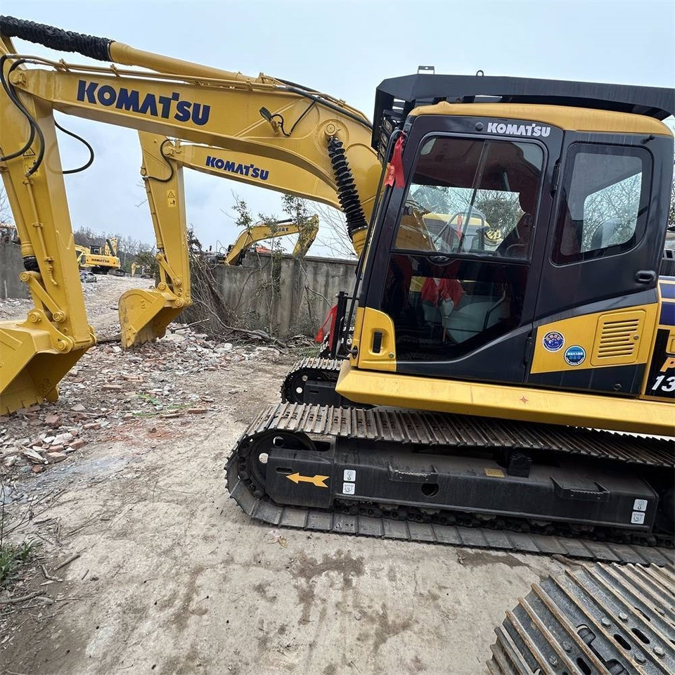 Komatsu PC 130-7 - Ekskavator perayap: gambar 1 Komatsu PC 130-7 - Ekskavator perayap: gambar 1