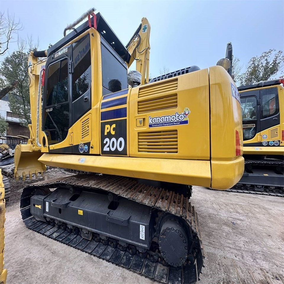 Komatsu PC 200 - Ekskavator perayap: gambar 4 Komatsu PC 200 - Ekskavator perayap: gambar 4