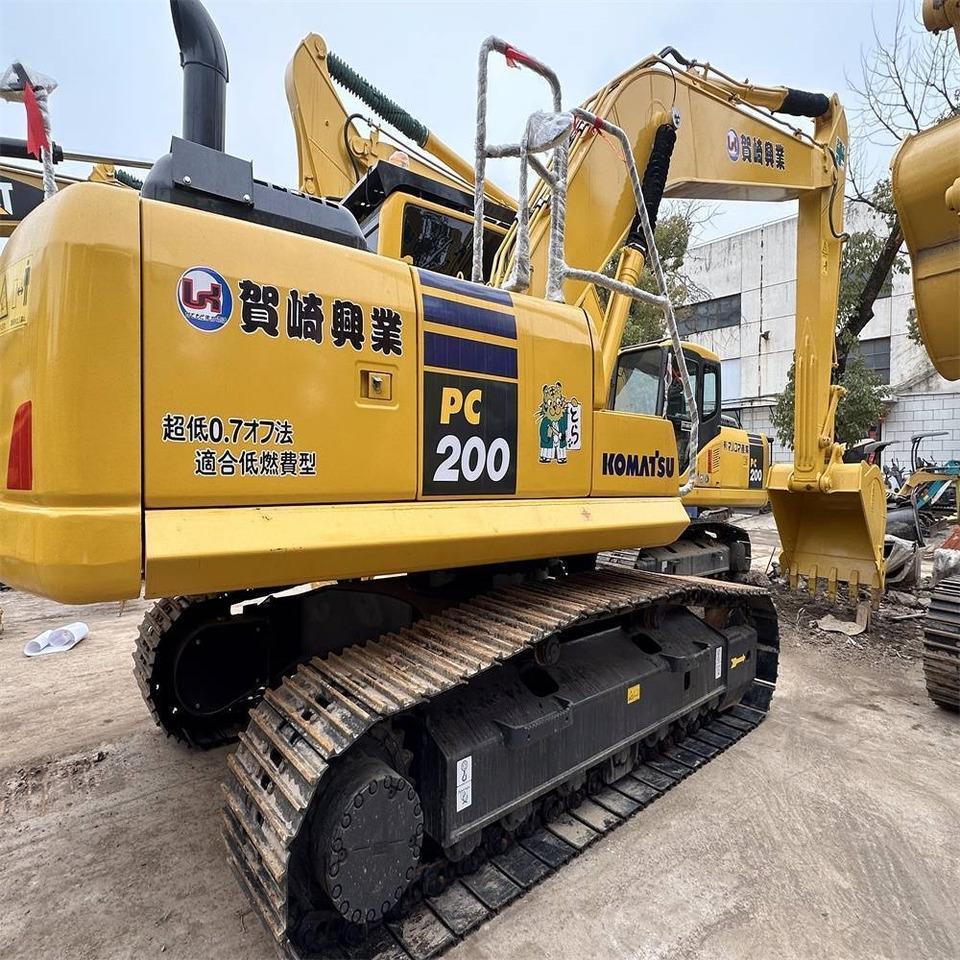 Komatsu PC 200 - Ekskavator perayap: gambar 1 Komatsu PC 200 - Ekskavator perayap: gambar 1