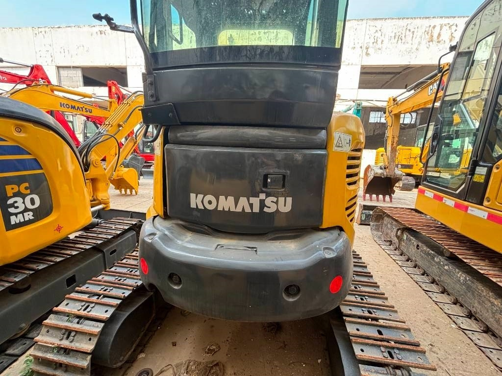Komatsu PC35MR - Ekskavator mini: gambar 3 Komatsu PC35MR - Ekskavator mini: gambar 3