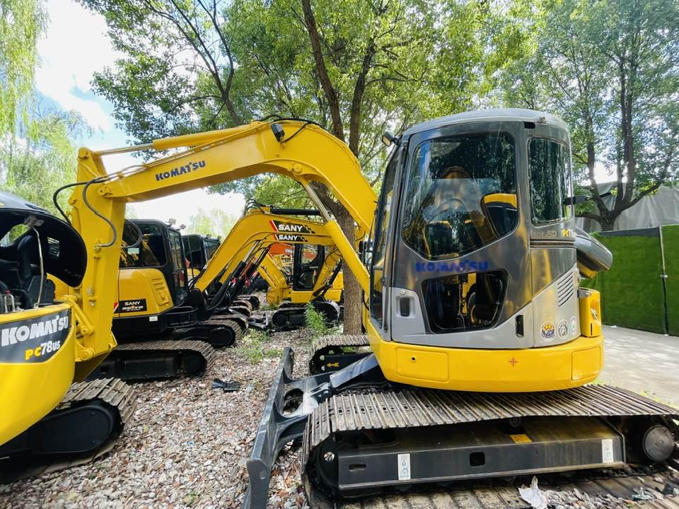 Komatsu PC78US-11 - Ekskavator mini: gambar 1 Komatsu PC78US-11 - Ekskavator mini: gambar 1