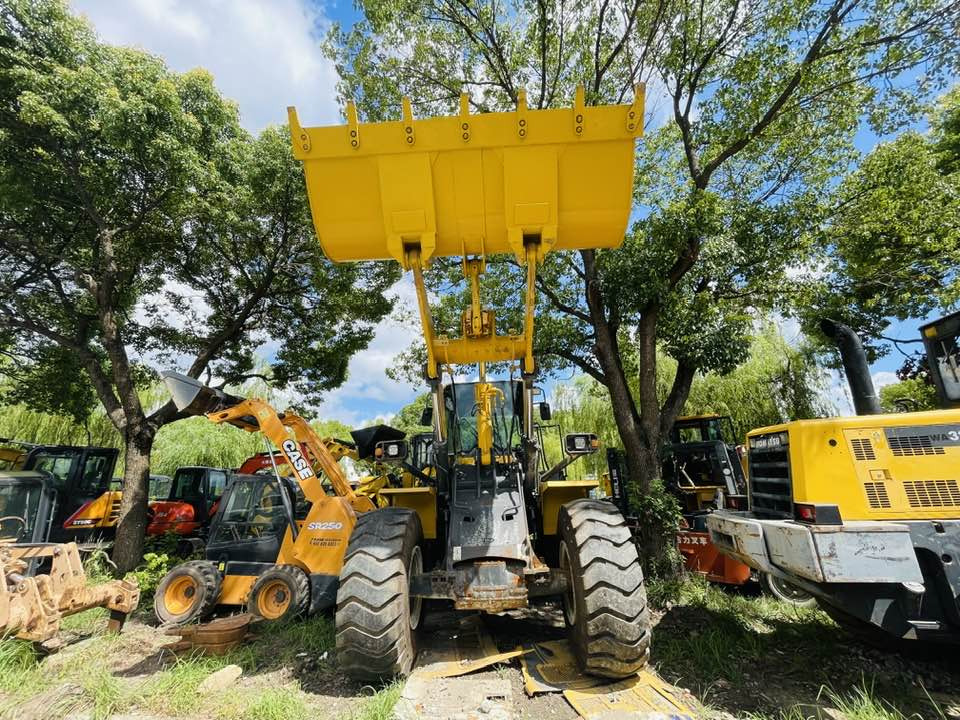 Komatsu WA380-8 - Wheel loader: gambar 5 Komatsu WA380-8 - Wheel loader: gambar 5