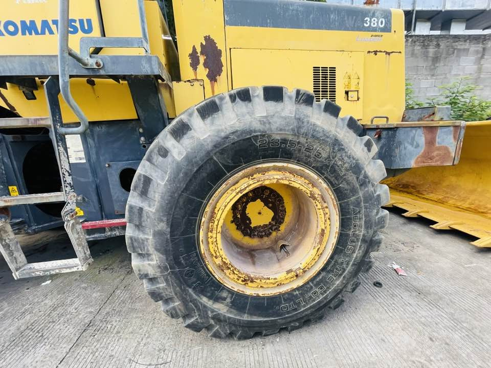 Komatsu WA380-8 - Wheel loader: gambar 4 Komatsu WA380-8 - Wheel loader: gambar 4