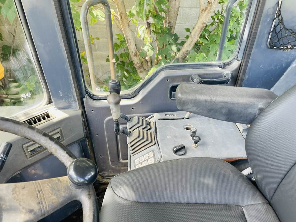 Komatsu WA380-8 - Wheel loader: gambar 1 Komatsu WA380-8 - Wheel loader: gambar 1