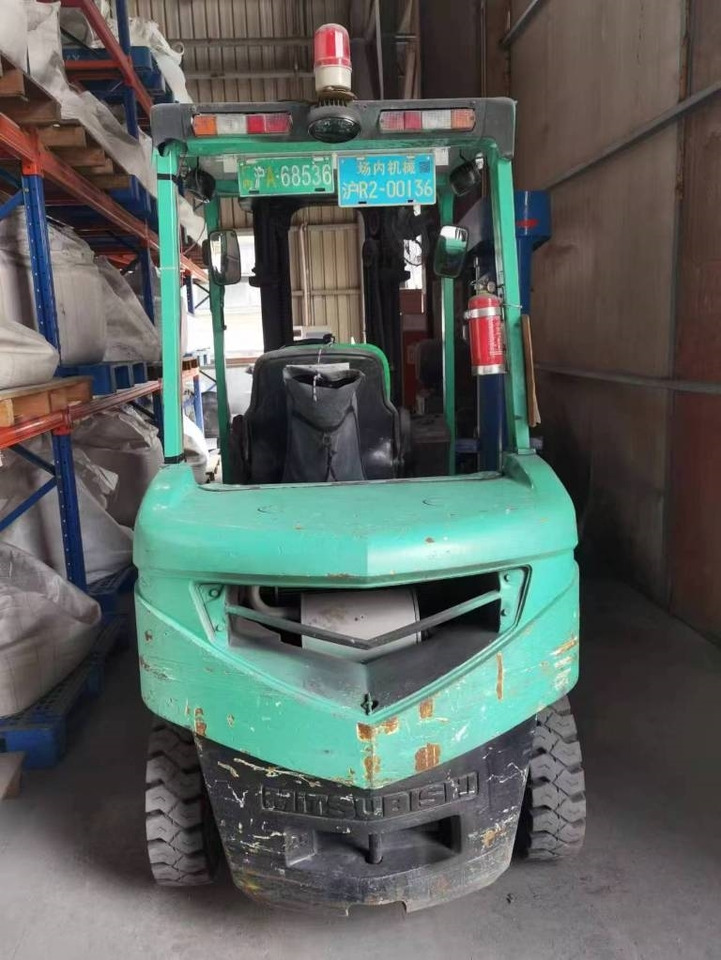 Mitsubishi FD 25 - Forklift diesel: gambar 4 Mitsubishi FD 25 - Forklift diesel: gambar 4