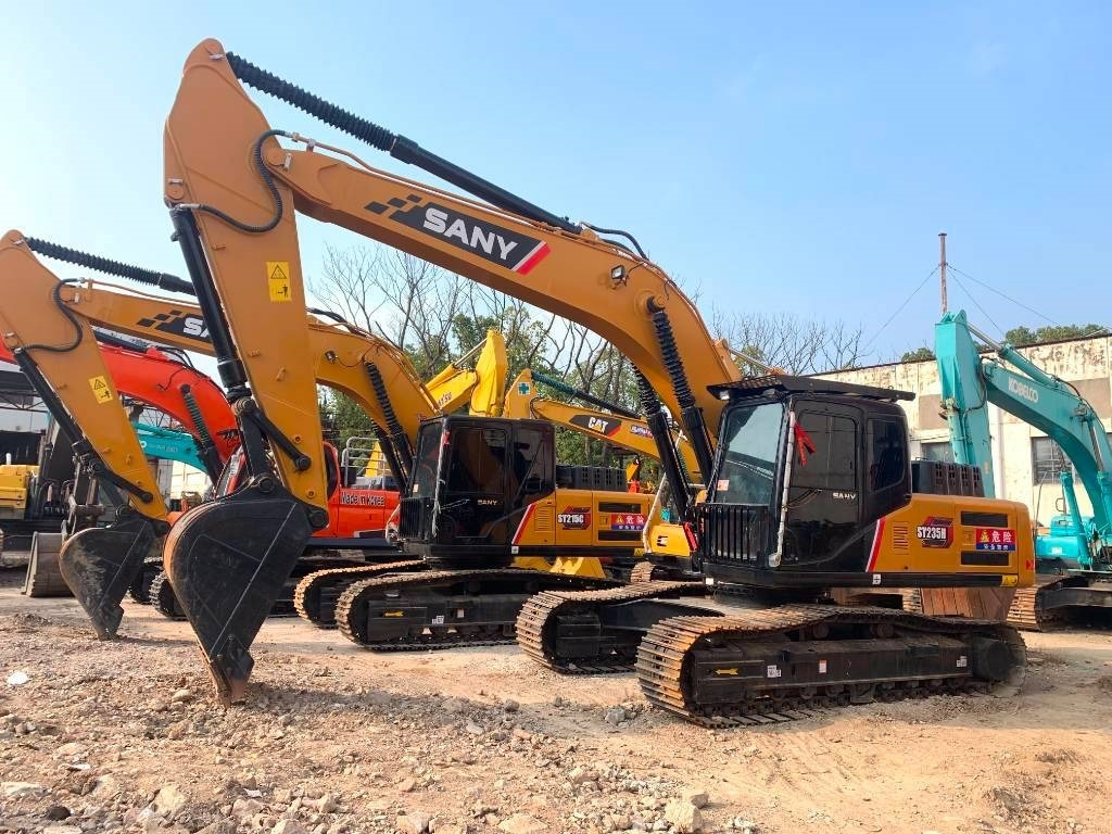 Sany SY 235 H - Ekskavator perayap: gambar 1 Sany SY 235 H - Ekskavator perayap: gambar 1