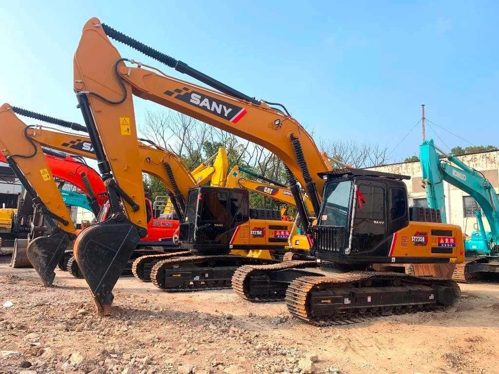 Sany SY 235 H - Ekskavator perayap: gambar 1 Sany SY 235 H - Ekskavator perayap: gambar 1