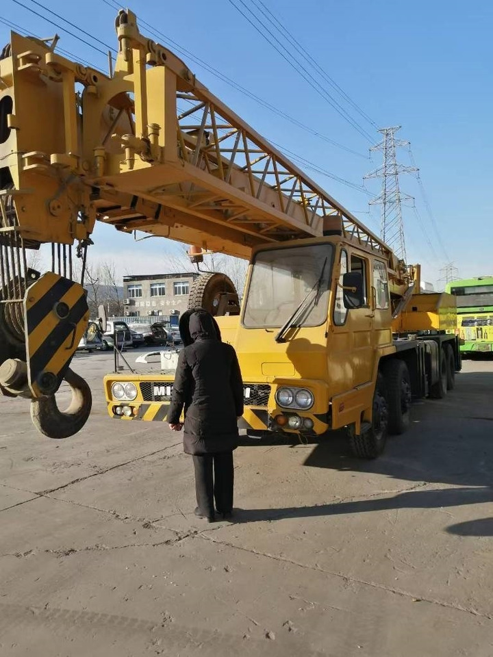 Tadano TL 300 E - Derek bergerak: gambar 1 Tadano TL 300 E - Derek bergerak: gambar 1