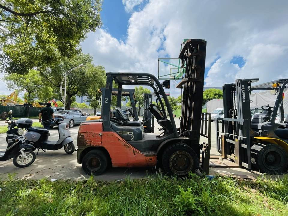 Toyota 02-8 FDF-30 - Forklift diesel: gambar 3 Toyota 02-8 FDF-30 - Forklift diesel: gambar 3