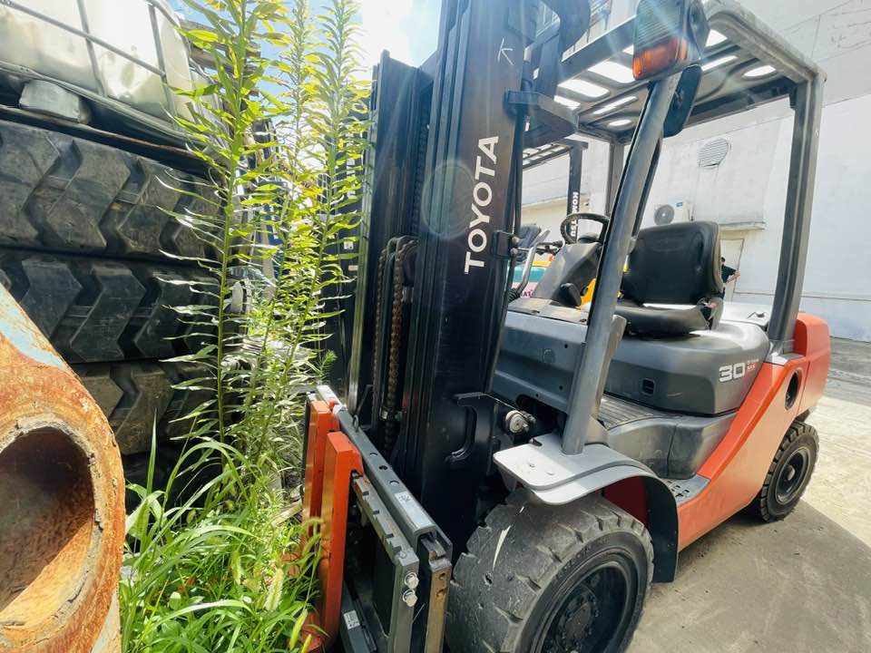 Toyota 8FGU30 - Forklift: gambar 3 Toyota 8FGU30 - Forklift: gambar 3