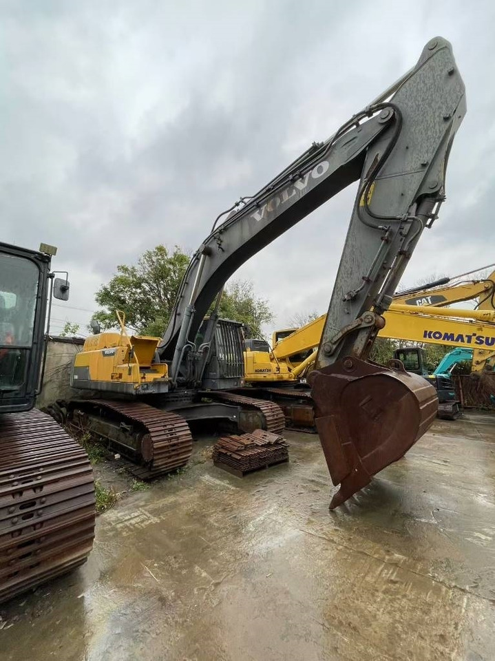 Volvo EC 380 D L - Ekskavator perayap: gambar 1 Volvo EC 380 D L - Ekskavator perayap: gambar 1