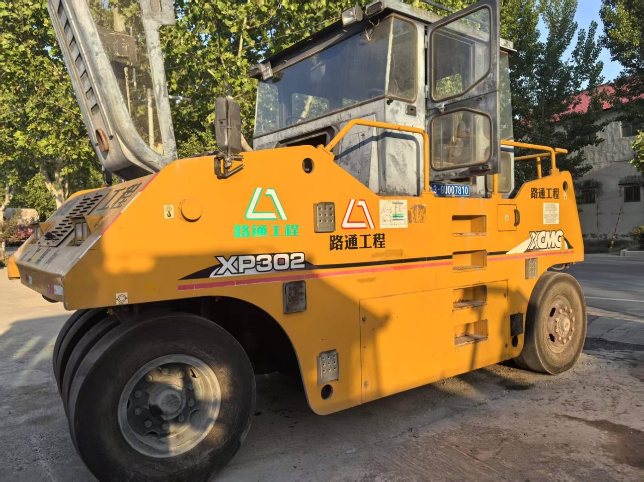 XCMG XP302 - Roller jalan: gambar 3 XCMG XP302 - Roller jalan: gambar 3