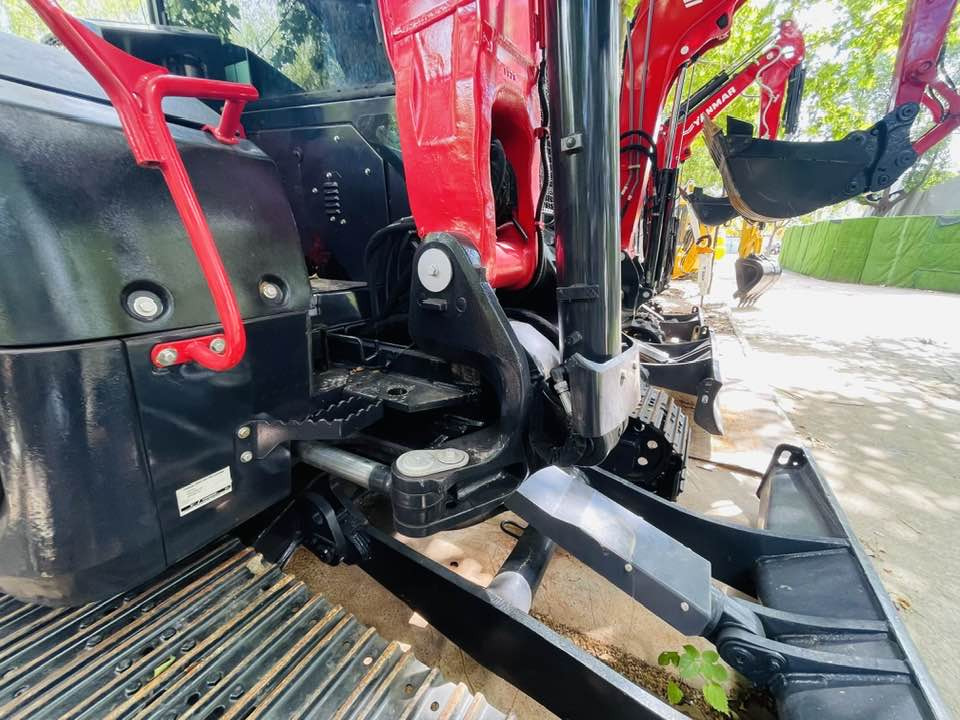 Yanmar ViO80-1A - Ekskavator mini: gambar 4 Yanmar ViO80-1A - Ekskavator mini: gambar 4
