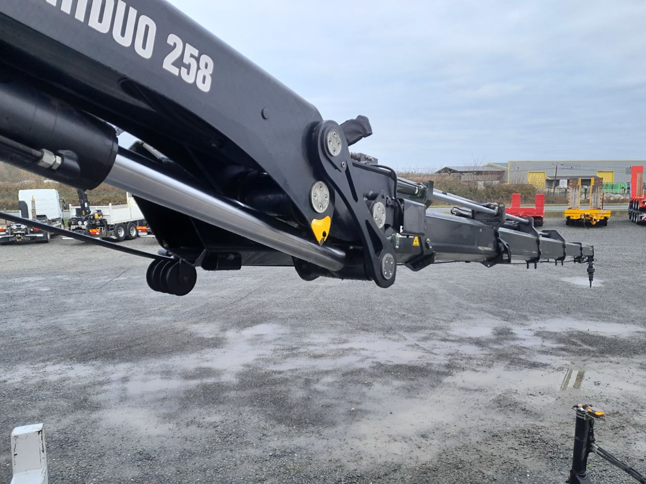 Leasing  Iveco 8x4 8x4 Standard platform Truck Iveco 8x4 8x4 Standard platform Truck: gambar 7