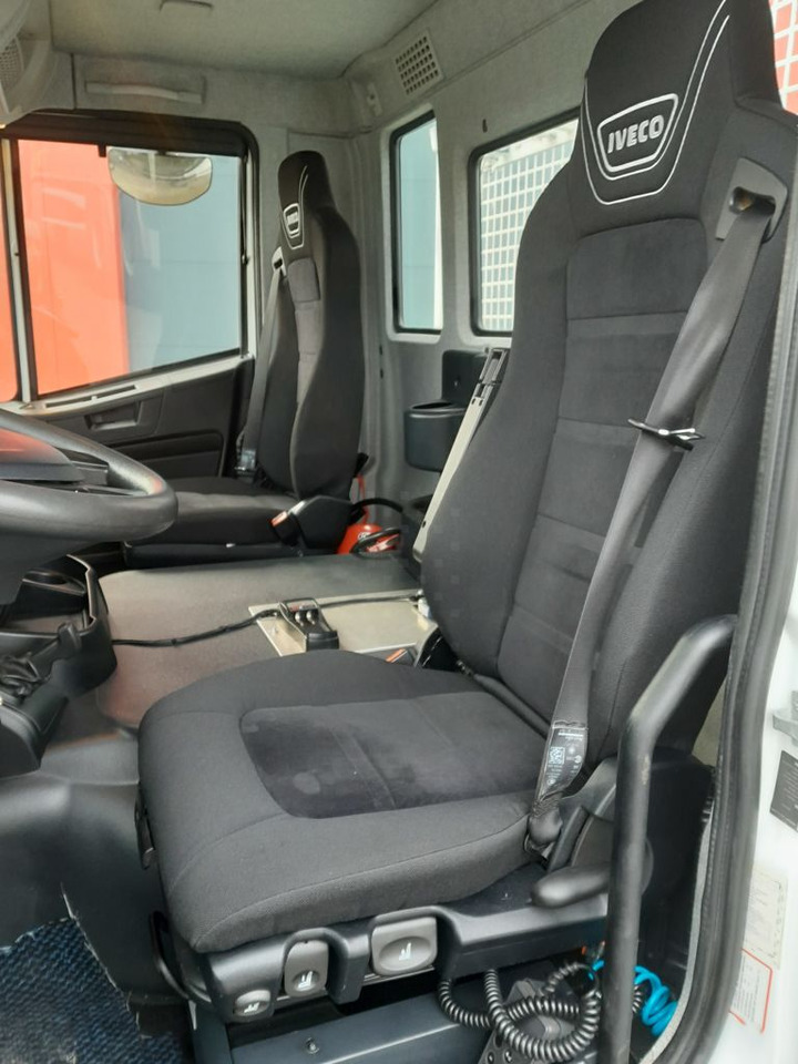 Leasing  Iveco 8x4 8x4 Standard platform Truck Iveco 8x4 8x4 Standard platform Truck: gambar 9