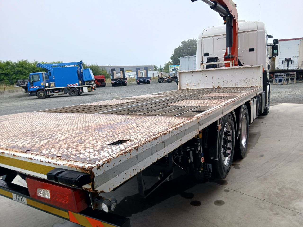 SCANIA 410 6x2 Standard platform Truck - Truk flatbed, Truk derek: gambar 3 SCANIA 410 6x2 Standard platform Truck - Truk flatbed, Truk derek: gambar 3