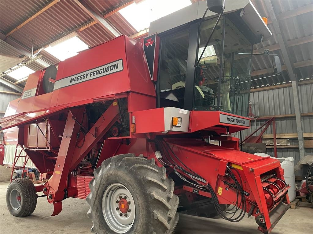 Massey Ferguson MF 30 MEJETÆRSKER - Pemanen gabungan: gambar 2 Massey Ferguson MF 30 MEJETÆRSKER - Pemanen gabungan: gambar 2