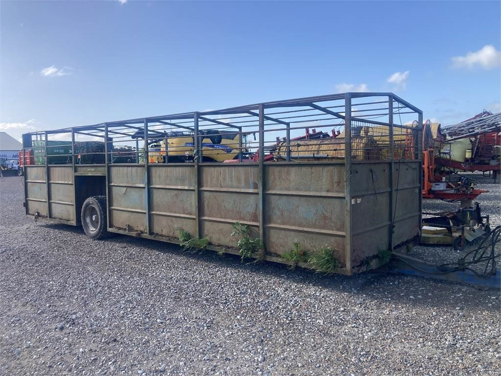 NOC AGRO 8M KREATURVOGN - Trailer pengangkut hewan: gambar 1 NOC AGRO 8M KREATURVOGN - Trailer pengangkut hewan: gambar 1