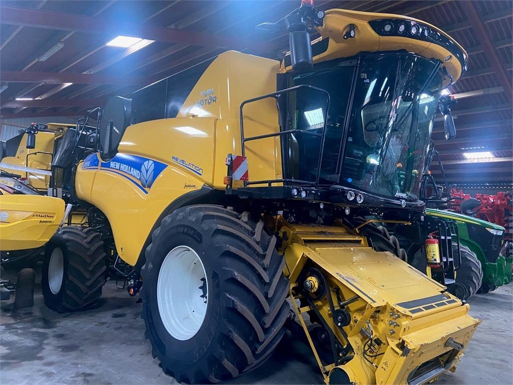 New Holland CR9.90 ST.V EU AMEA - Pemanen gabungan: gambar 2 New Holland CR9.90 ST.V EU AMEA - Pemanen gabungan: gambar 2