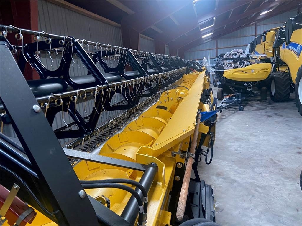 New Holland CR9.90 ST.V EU AMEA - Pemanen gabungan: gambar 4 New Holland CR9.90 ST.V EU AMEA - Pemanen gabungan: gambar 4