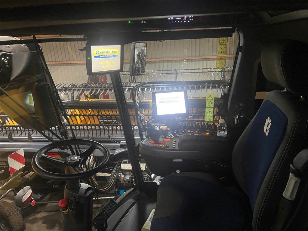 New Holland CR9.90 ST.V EU AMEA - Pemanen gabungan: gambar 5 New Holland CR9.90 ST.V EU AMEA - Pemanen gabungan: gambar 5