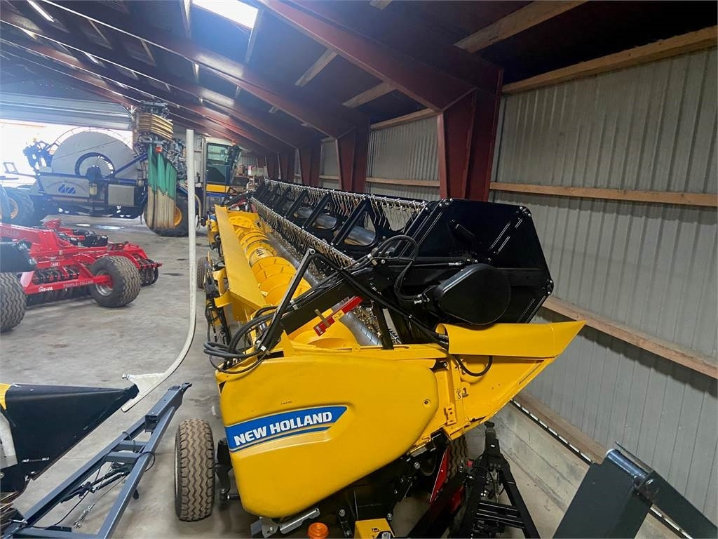 New Holland CR9.90 ST.V EU AMEA - Pemanen gabungan: gambar 2 New Holland CR9.90 ST.V EU AMEA - Pemanen gabungan: gambar 2
