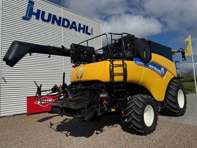New Holland CR9.90 TIER4 - Pemanen gabungan: gambar 3 New Holland CR9.90 TIER4 - Pemanen gabungan: gambar 3