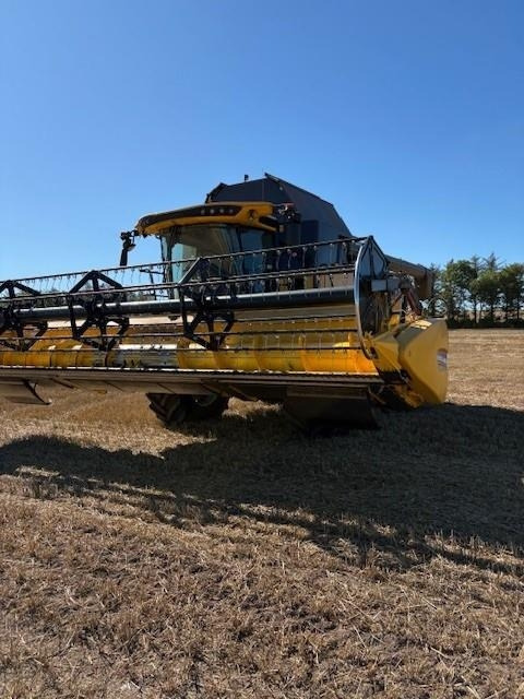 New Holland CX8.70 SLH - Pemanen gabungan: gambar 2 New Holland CX8.70 SLH - Pemanen gabungan: gambar 2