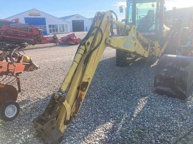 New Holland LB 115B - Backhoe loader: gambar 3 New Holland LB 115B - Backhoe loader: gambar 3