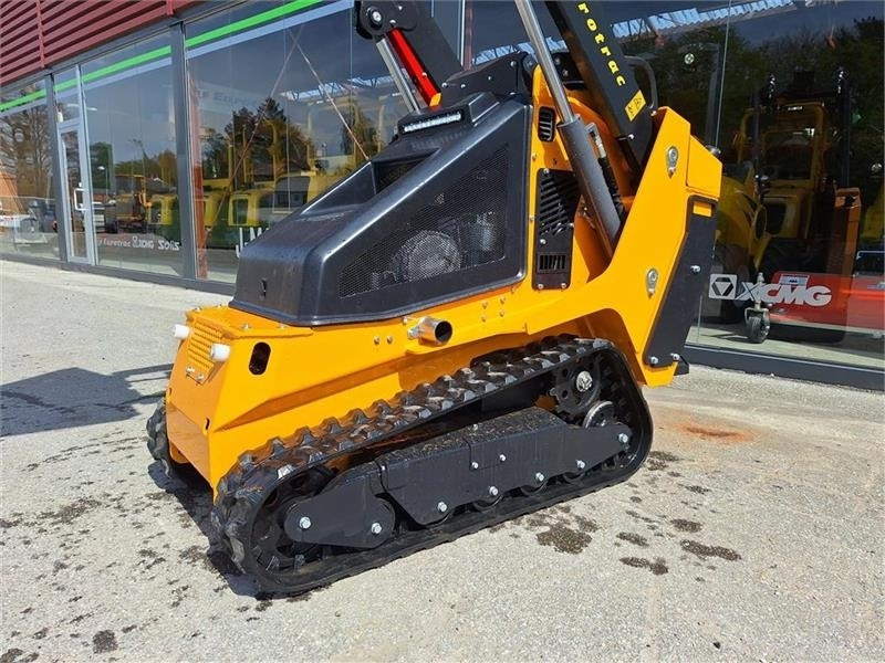 Eurotrac SK 10 - Skid steer: gambar 3 Eurotrac SK 10 - Skid steer: gambar 3