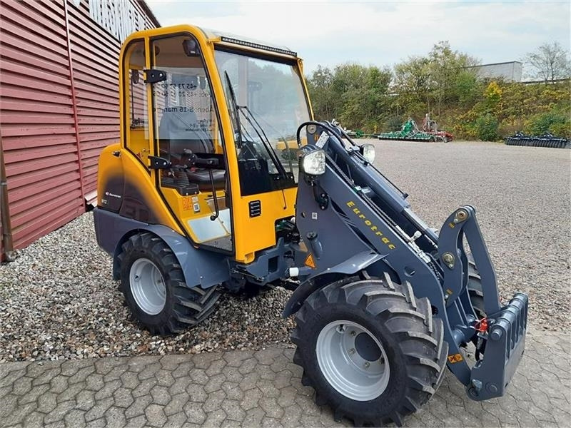 Eurotrac W12S med førerhus, skovl og gafler - Wheel loader: gambar 3 Eurotrac W12S med førerhus, skovl og gafler - Wheel loader: gambar 3