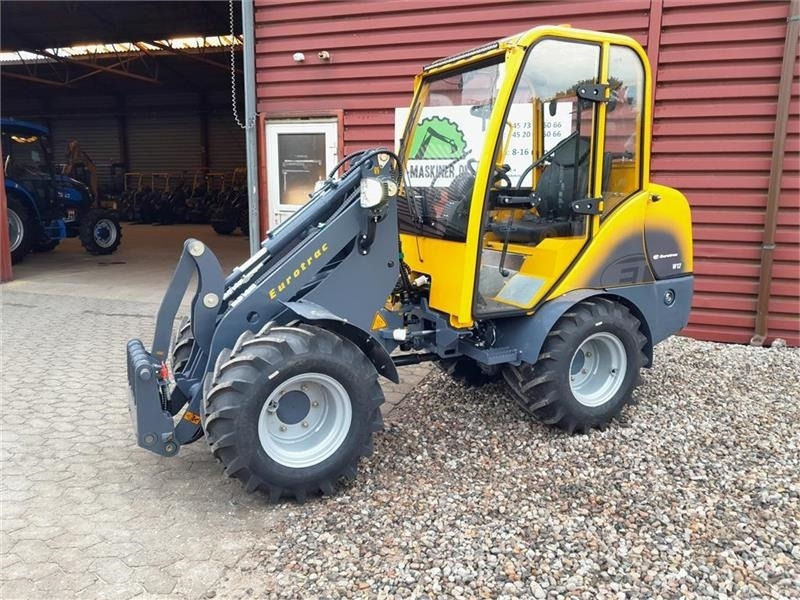Eurotrac W12S med førerhus, skovl og gafler - Wheel loader: gambar 2 Eurotrac W12S med førerhus, skovl og gafler - Wheel loader: gambar 2