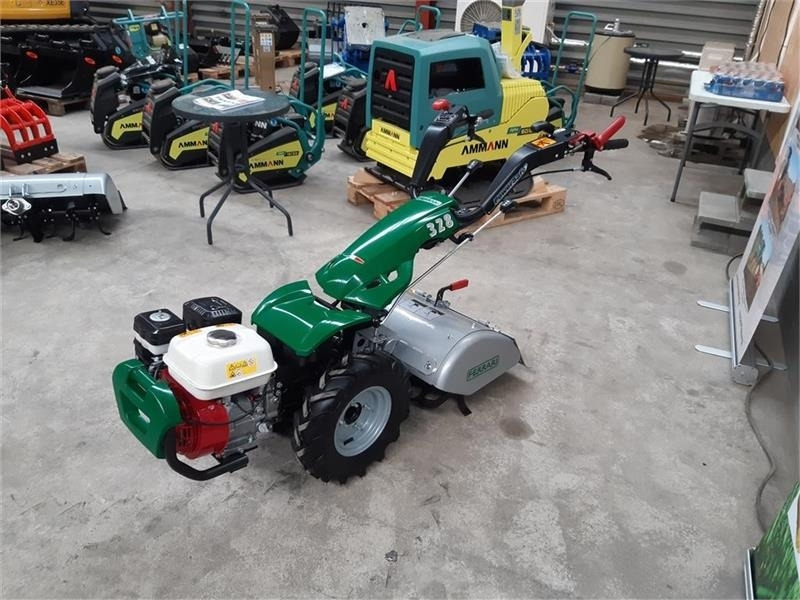 Ferrari 328 - Traktor kota: gambar 3 Ferrari 328 - Traktor kota: gambar 3