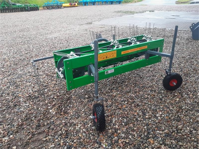 - - - HØ VENDER - Tedder/ Menyapu: gambar 4 - - - HØ VENDER - Tedder/ Menyapu: gambar 4