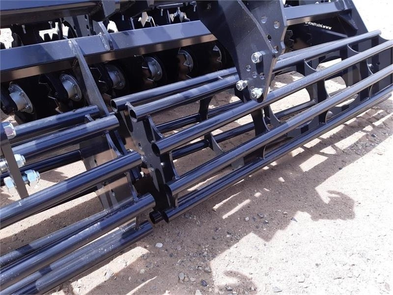 Inter-Tech Diskharve 4 meter J-Maskiner 4 meter med hydraulis - Garu cakram: gambar 2 Inter-Tech Diskharve 4 meter J-Maskiner 4 meter med hydraulis - Garu cakram: gambar 2