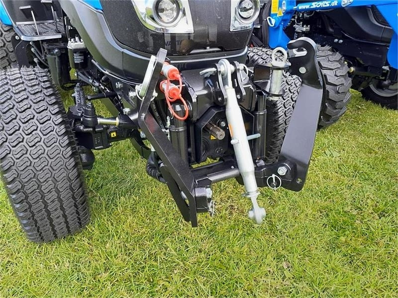 Traktor kompak Solis 26 hst frontlift: gambar 6