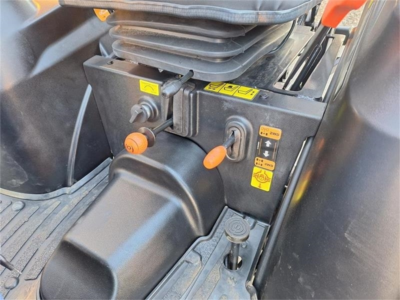 Leasing Solis H26 HST Solis H26 HST: gambar 12 Leasing Solis H26 HST Solis H26 HST: gambar 12