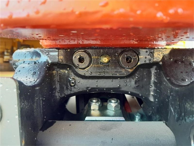 Ekskavator mini XCMG xe27e med rototilt: gambar 12