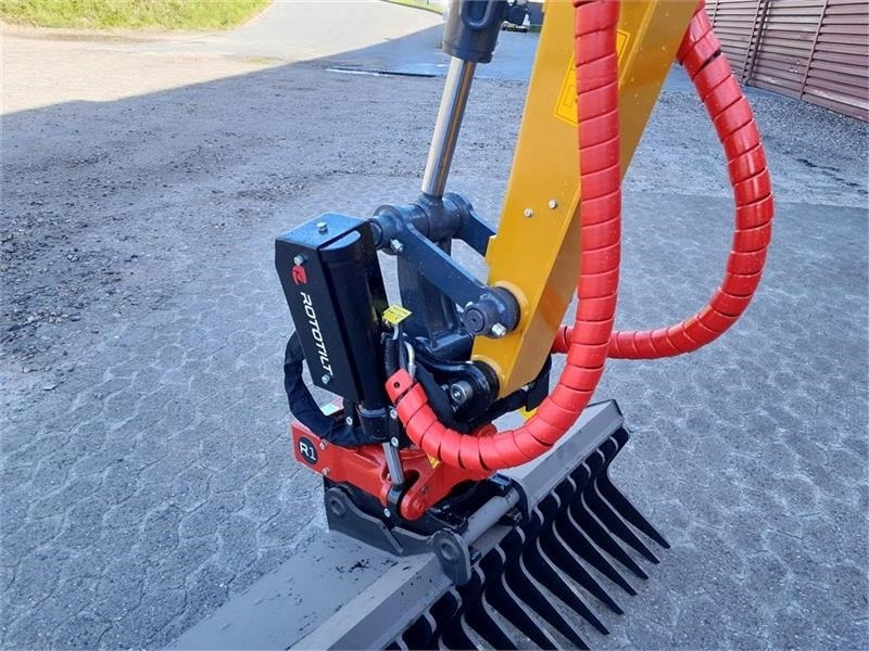 Ekskavator mini XCMG xe27e med rototilt: gambar 10