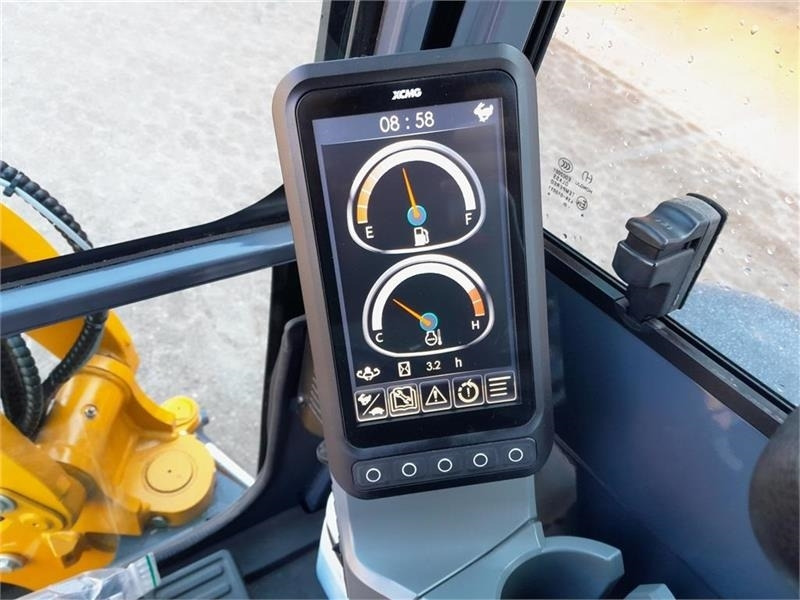 Ekskavator mini XCMG xe27e med rototilt: gambar 18