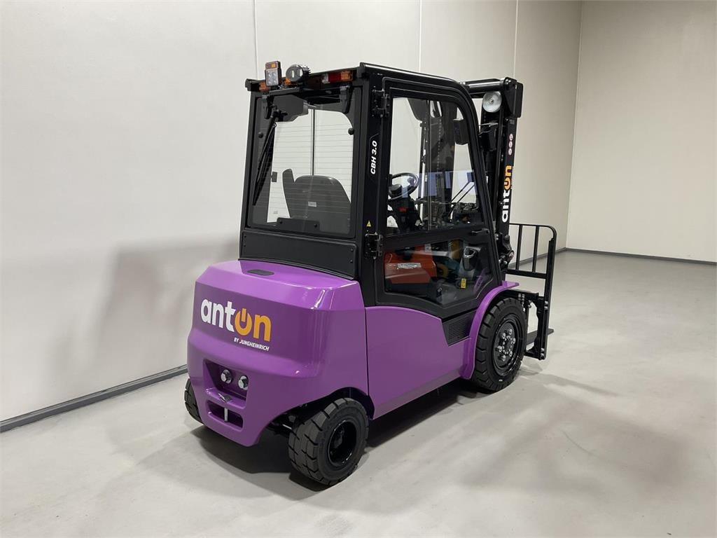 AntOn CBH 3.0 - Forklift listrik: gambar 2 AntOn CBH 3.0 - Forklift listrik: gambar 2
