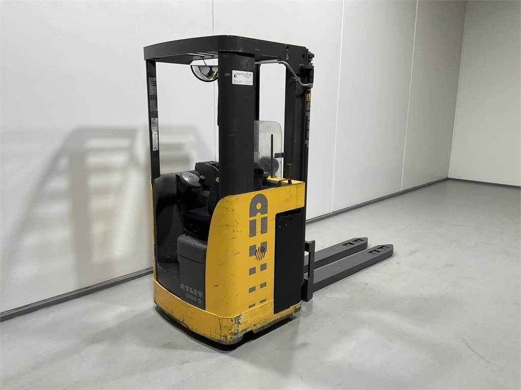 Atlet X/200 STFV SN 320 - Penumpuk: gambar 2 Atlet X/200 STFV SN 320 - Penumpuk: gambar 2