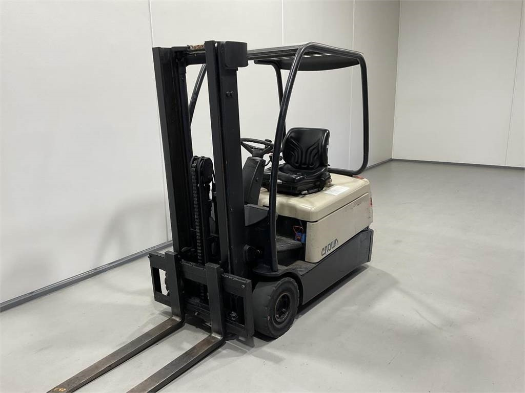 Crown SC3016-1,6 - Forklift listrik: gambar 4 Crown SC3016-1,6 - Forklift listrik: gambar 4
