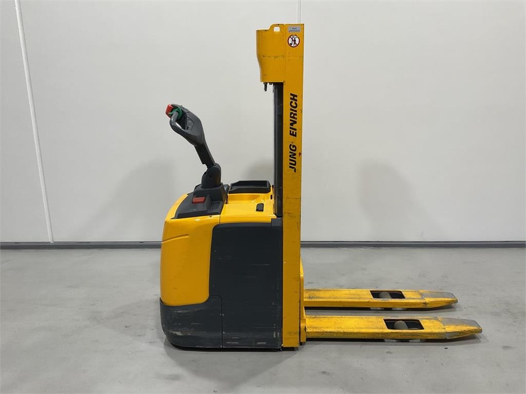 Jungheinrich ERC 212 - Penumpuk: gambar 1 Jungheinrich ERC 212 - Penumpuk: gambar 1