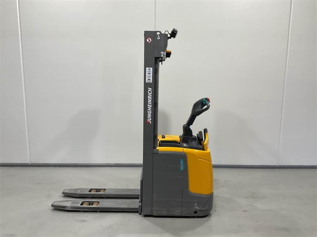 Jungheinrich ERC 214 - Penumpuk: gambar 3 Jungheinrich ERC 214 - Penumpuk: gambar 3