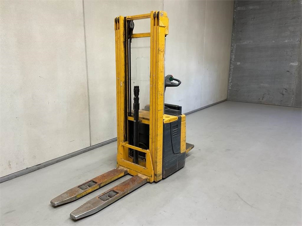 Jungheinrich ERC 214 - Penumpuk: gambar 4 Jungheinrich ERC 214 - Penumpuk: gambar 4