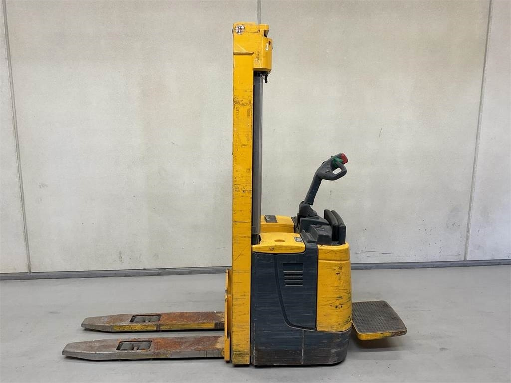 Jungheinrich ERC 214 - Penumpuk: gambar 3 Jungheinrich ERC 214 - Penumpuk: gambar 3