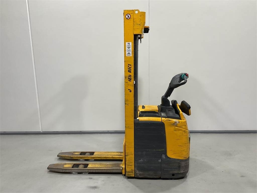 Jungheinrich ERC 214 - Penumpuk: gambar 3 Jungheinrich ERC 214 - Penumpuk: gambar 3