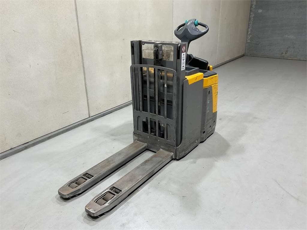 Jungheinrich ERD 220 - Penumpuk: gambar 4 Jungheinrich ERD 220 - Penumpuk: gambar 4